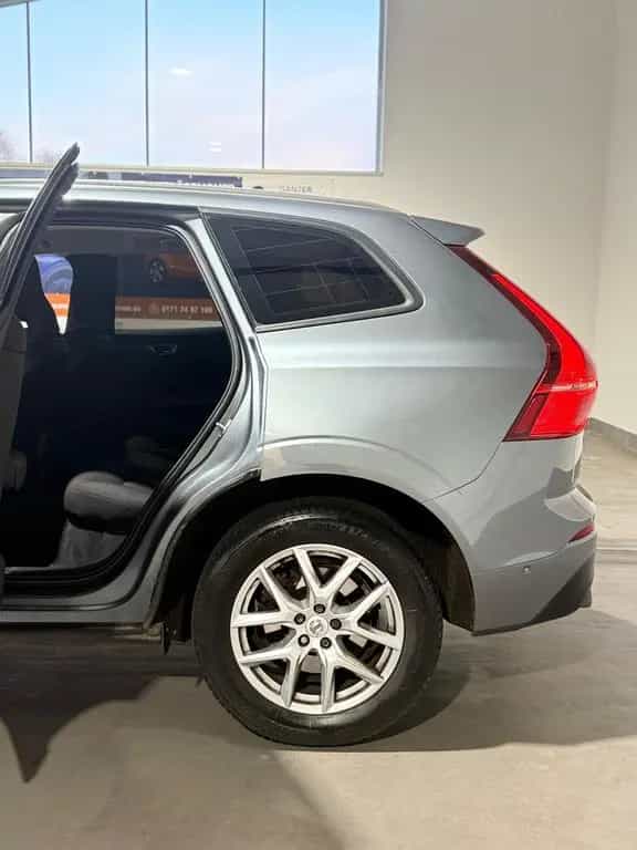 Volvo XC 60 Momentum D4 AHK+LED+AUTOMATIK 06/2018-photo-9