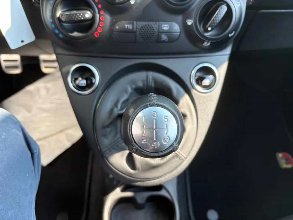 Abarth 595C 1.4 T-Jet Klima PDC CarPlay ESTETICO 04/2019-photo-20