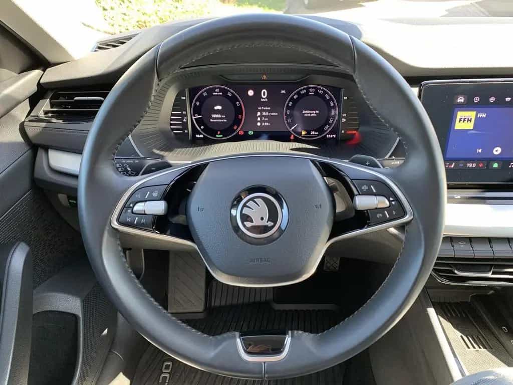 Skoda Octavia Combi 1.5TSI Selection Fronthzg+LED+Temp 09/2024-photo-14