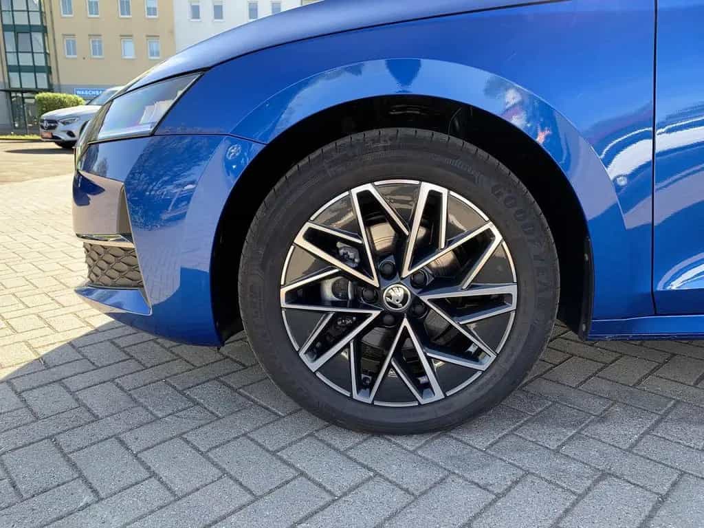 Skoda Octavia Combi 1.5TSI Selection Fronthzg+LED+Temp 09/2024-photo-24