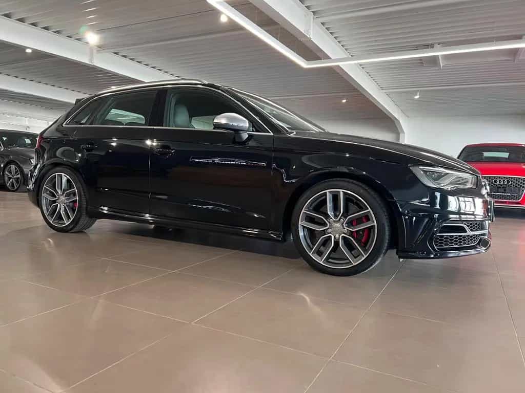 Audi S3 2.0TFSI quattro Sportback LEDER NAVI  1.HAND 01/2014-photo-13