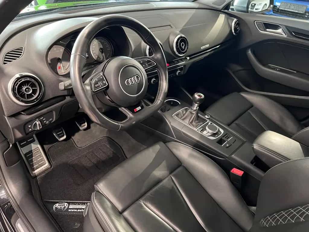 Audi S3 2.0TFSI quattro Sportback LEDER NAVI  1.HAND 01/2014-photo-22