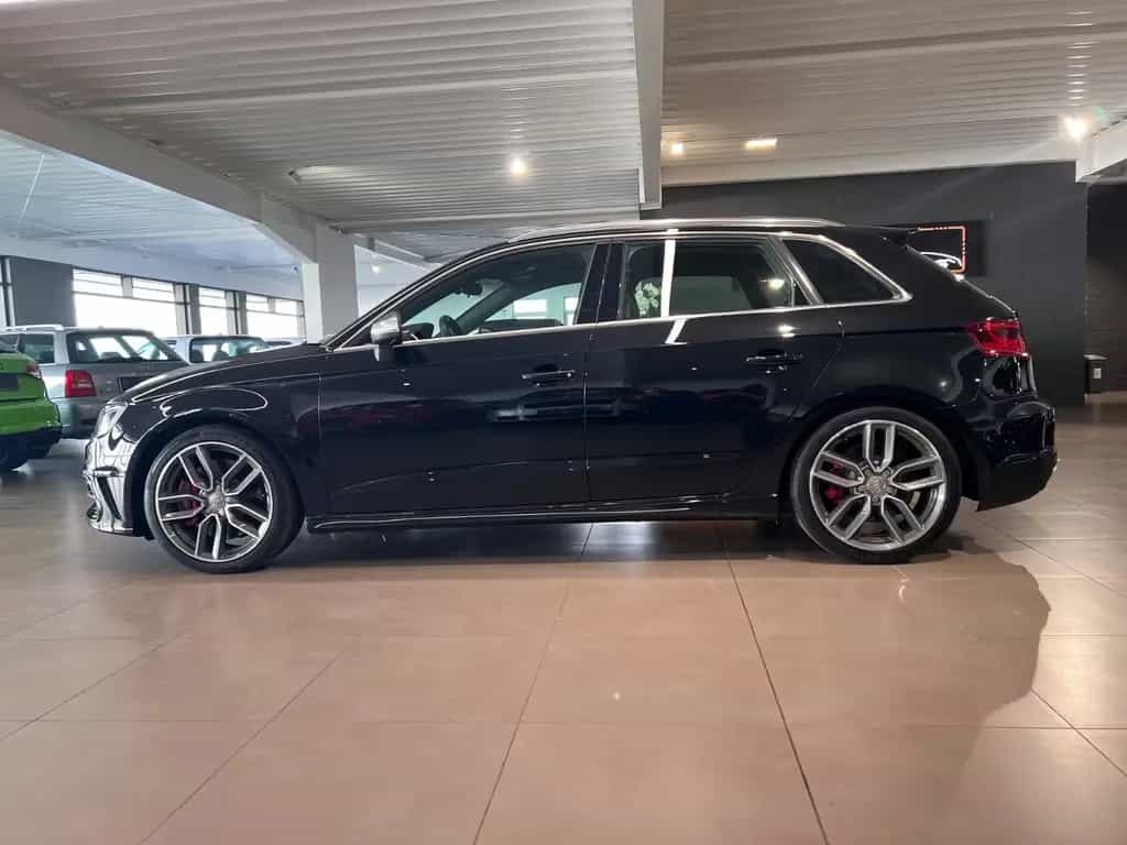 Audi S3 2.0TFSI quattro Sportback LEDER NAVI  1.HAND 01/2014-photo-3