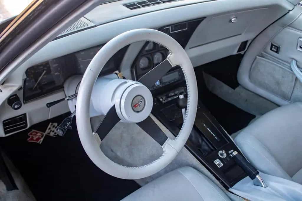 Chevrolet Corvette C3 | 5.7L (350 ci) V8|Cross-Fire Inject 02/1982-photo-17