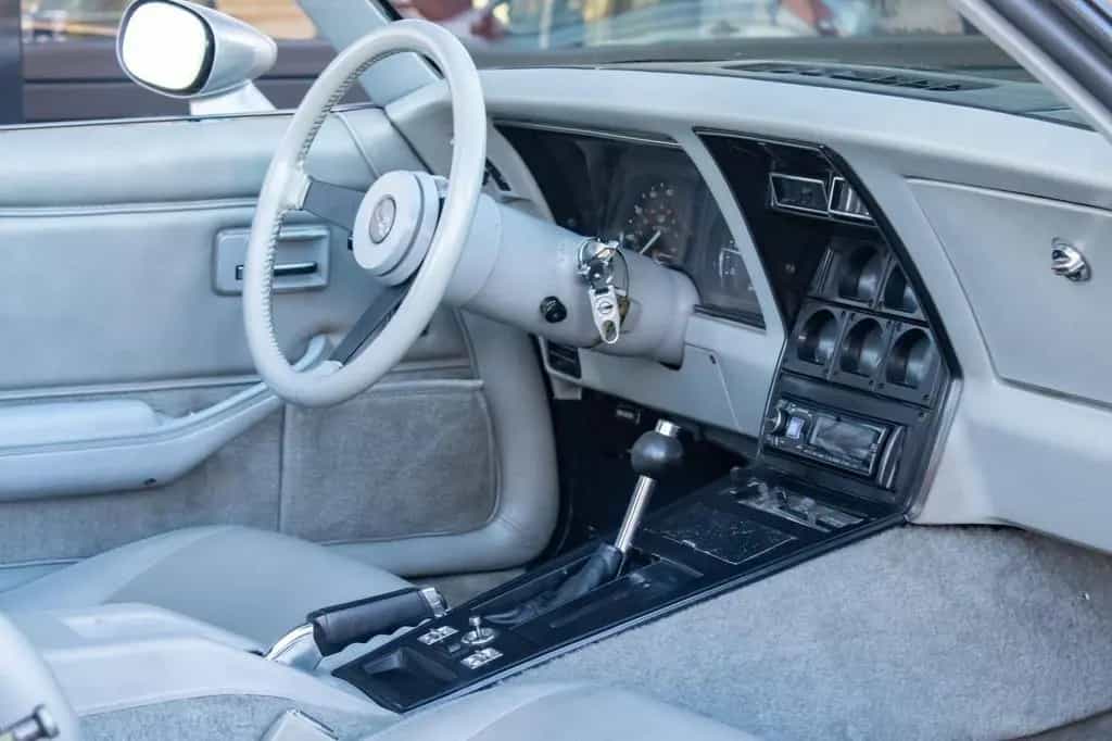 Chevrolet Corvette C3 | 5.7L (350 ci) V8|Cross-Fire Inject 02/1982-photo-34