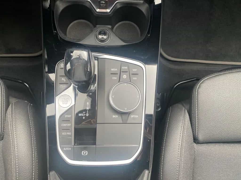 BMW 1 Series 118 d Sport Line Sitzhg./LED-Scheinw./LiveCockpi 01/2020-photo-18