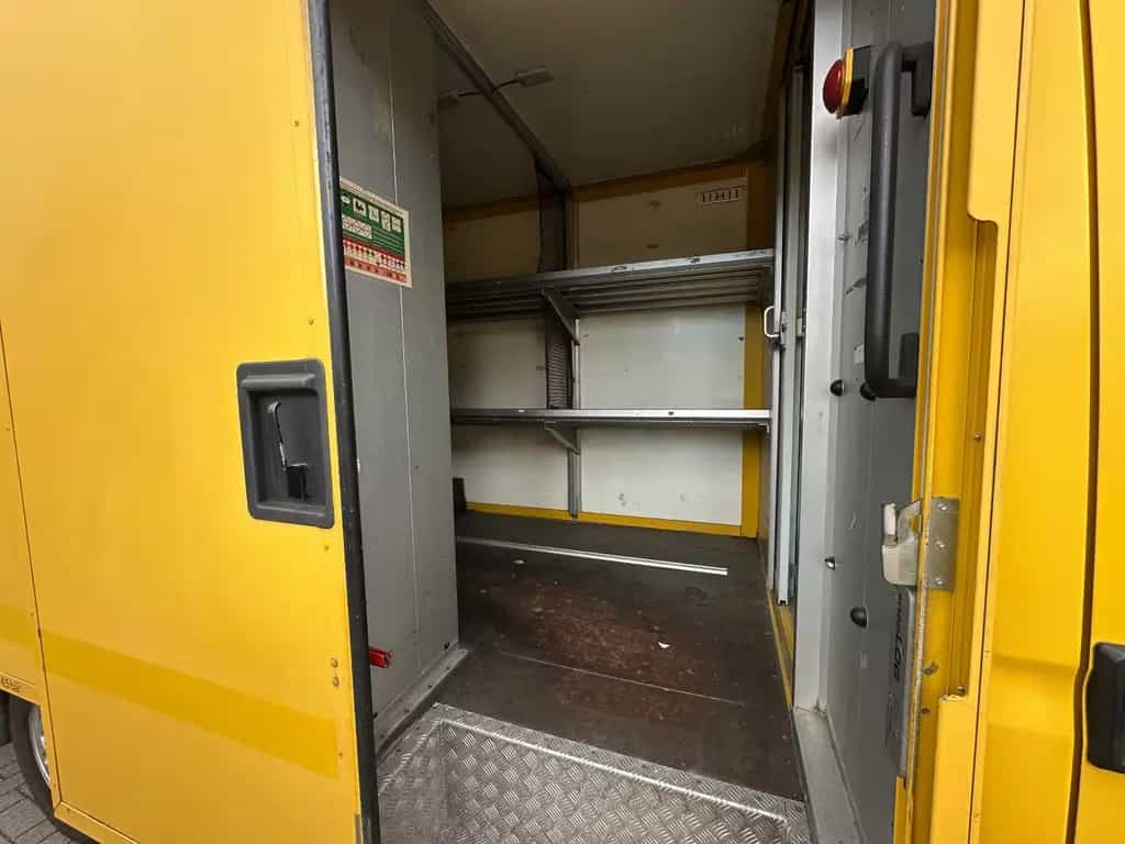 Iveco Daily T* Transporter*Postkoffer*53.000 km* 09/2012-photo-3