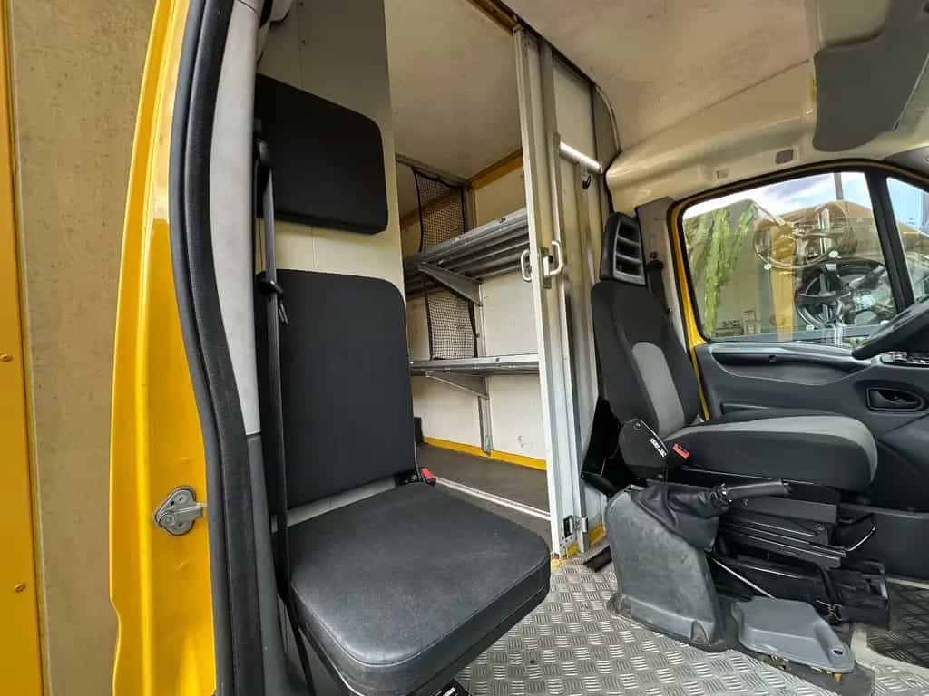 Iveco Daily T* Transporter*Postkoffer*53.000 km* 09/2012-photo-4