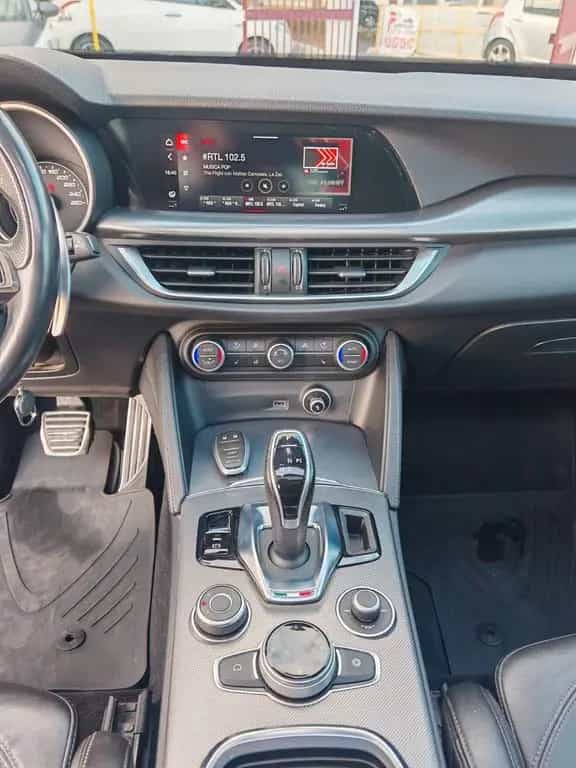 Alfa Romeo Stelvio 2.2 Turbodiesel 210 CV AT8 Q4 03/2020-photo-9