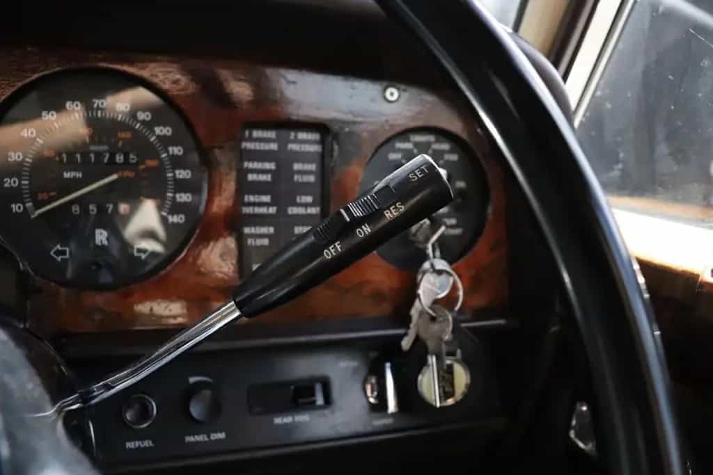 Rolls-Royce Silver Shadow 6.8 Saloon type ll RHD 11/1977-photo-24