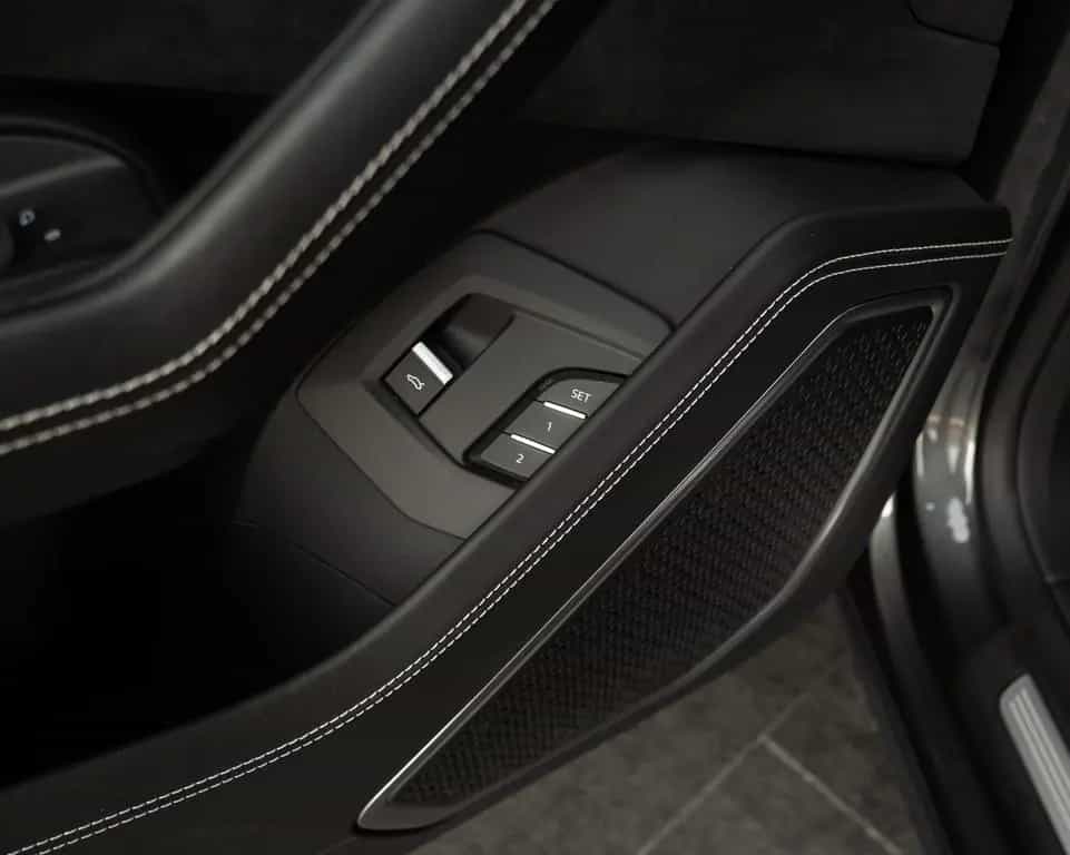 Lamborghini Urus 4.0 V8*CERAMIC*AHK*PANO*SOFT-CLOSE 11/2019-photo-10