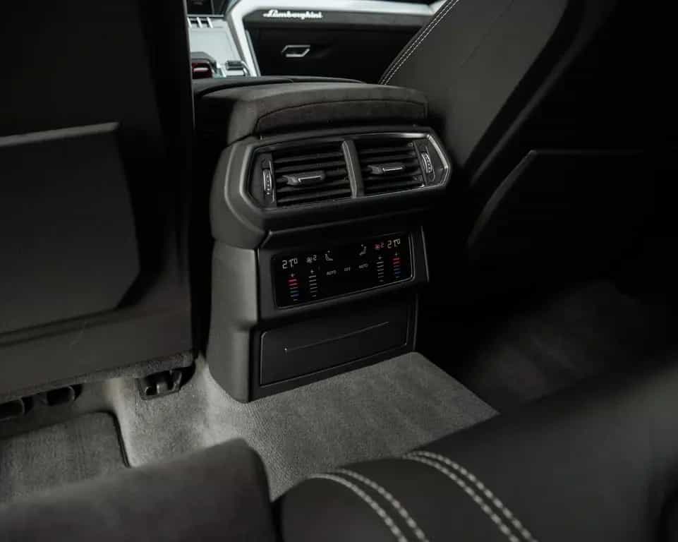 Lamborghini Urus 4.0 V8*CERAMIC*AHK*PANO*SOFT-CLOSE 11/2019-photo-13