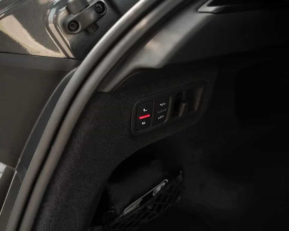 Lamborghini Urus 4.0 V8*CERAMIC*AHK*PANO*SOFT-CLOSE 11/2019-photo-23