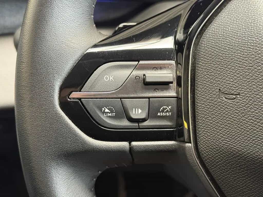Peugeot 308 Allure Pack Automatik |Kamera|SHZ|ACC|LED| 02/2023-photo-17