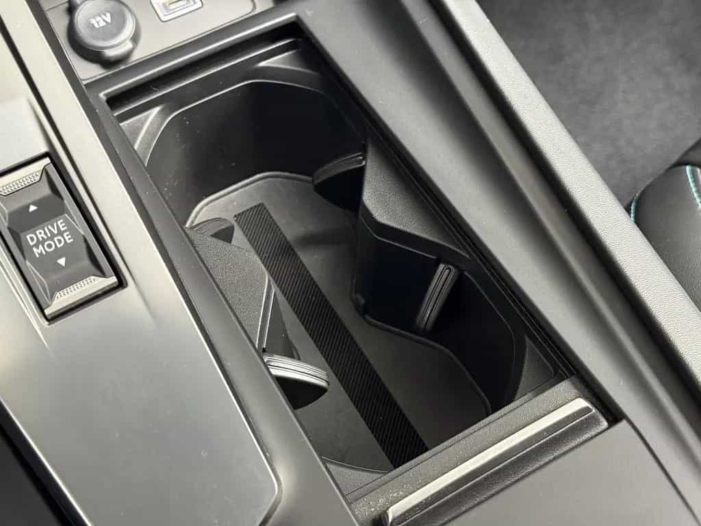 Peugeot 308 Allure Pack Automatik |Kamera|SHZ|ACC|LED| 02/2023-photo-29