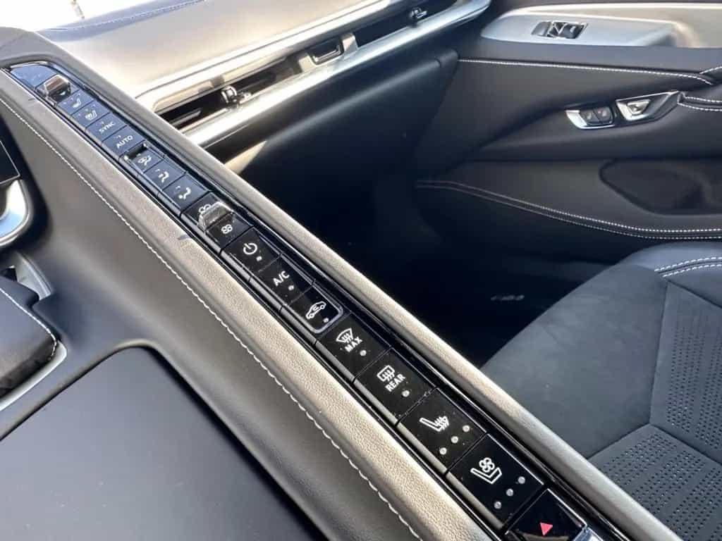 Corvette C8 3LT EU FRONT LIFT SUEDE INTERIOR CARBON FLASH null-photo-19