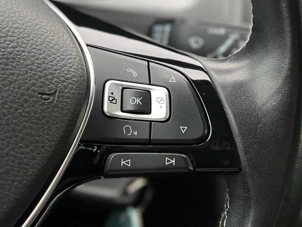 Volkswagen Golf VII 1.4 TSI Variant Lounge+Bi-X+TWA+TEMPO 08/2015-photo-11