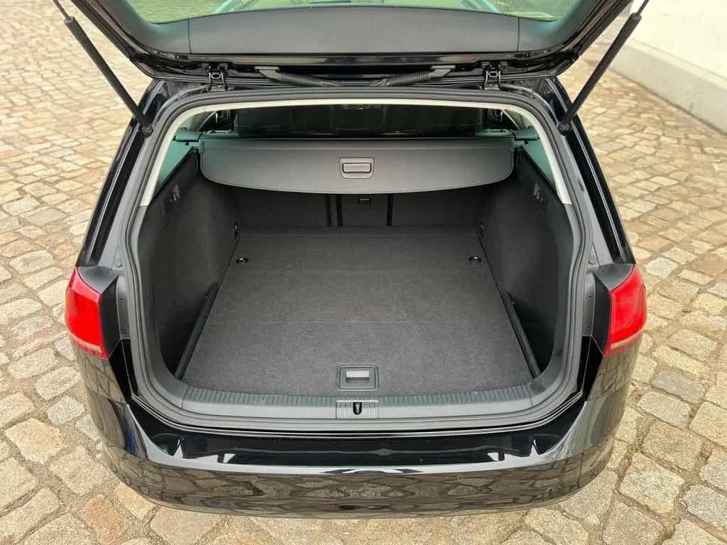 Volkswagen Golf VII 1.4 TSI Variant Lounge+Bi-X+TWA+TEMPO 08/2015-photo-20
