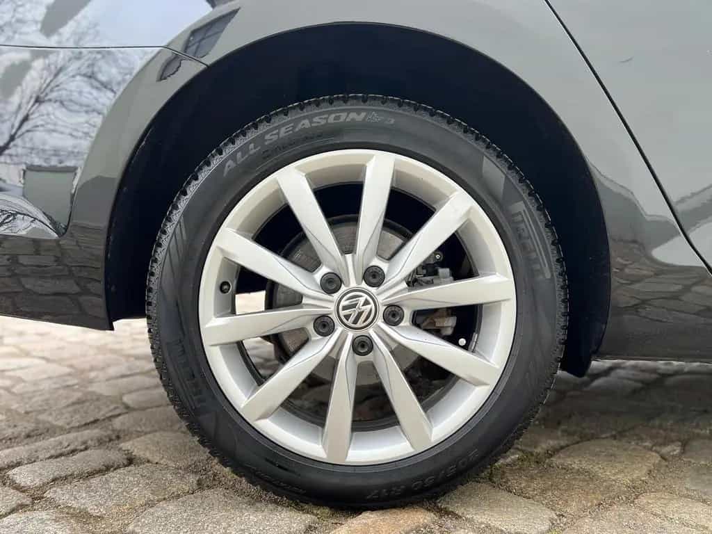 Volkswagen Golf VII 1.4 TSI Variant Lounge+Bi-X+TWA+TEMPO 08/2015-photo-24