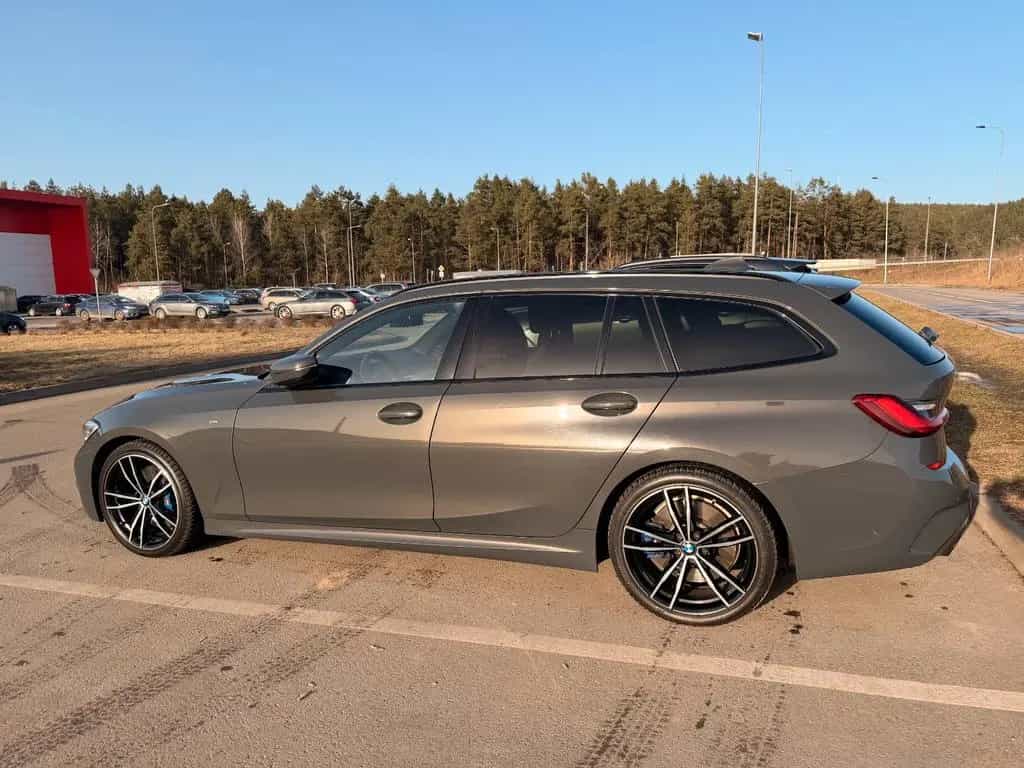 BMW 3 Series 330d xDrive Touring M Sport Auto. M Sport 12/2019-photo-2