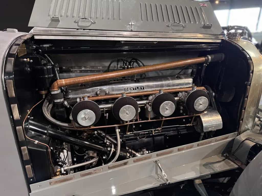 Bentley Speed 8 - Racing Green Engineering 01/1949-photo-25
