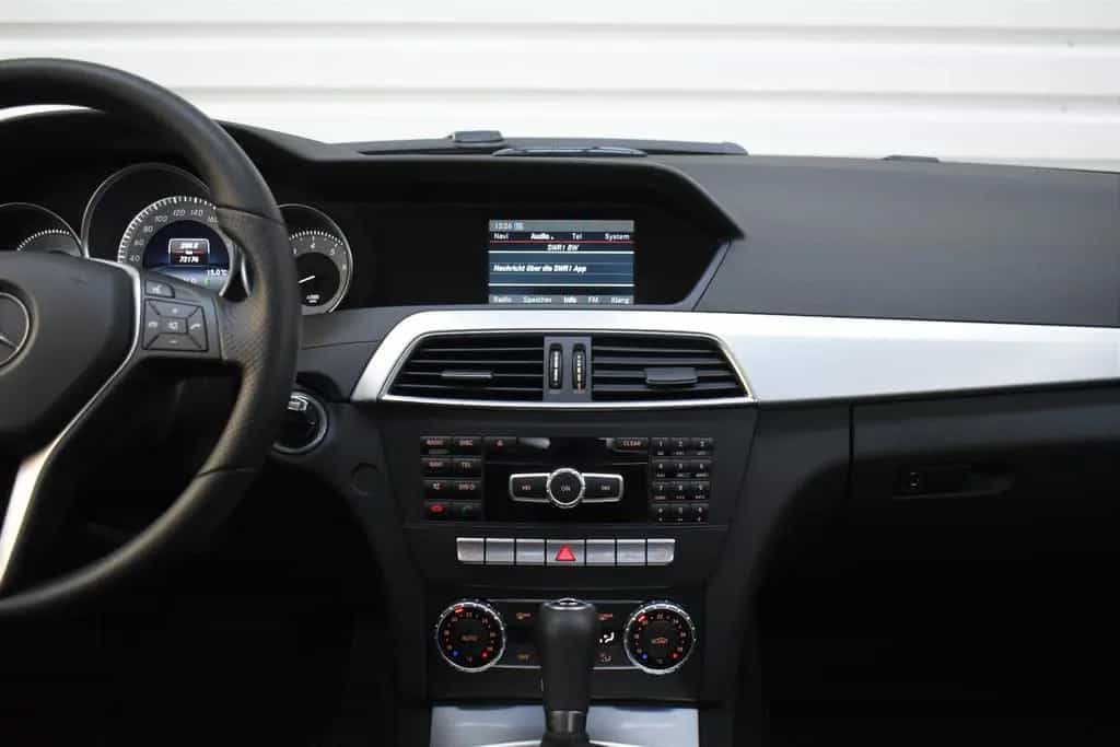 Mercedes-Benz C 180 T CGI Avantgarde+Bi-Xenon+SHZ+Tempomat 04/2014-photo-19