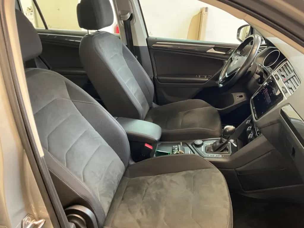 Volkswagen Tiguan 10/2018-photo-19