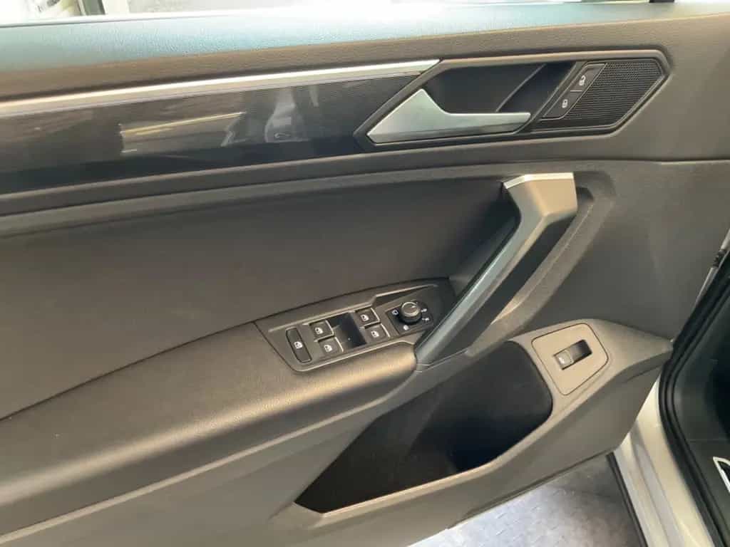 Volkswagen Tiguan 10/2018-photo-27