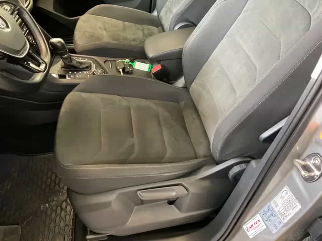Volkswagen Tiguan 10/2018-photo-28