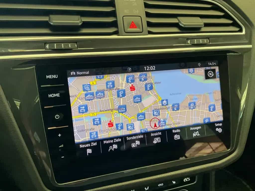 Volkswagen Tiguan 10/2018-photo-32