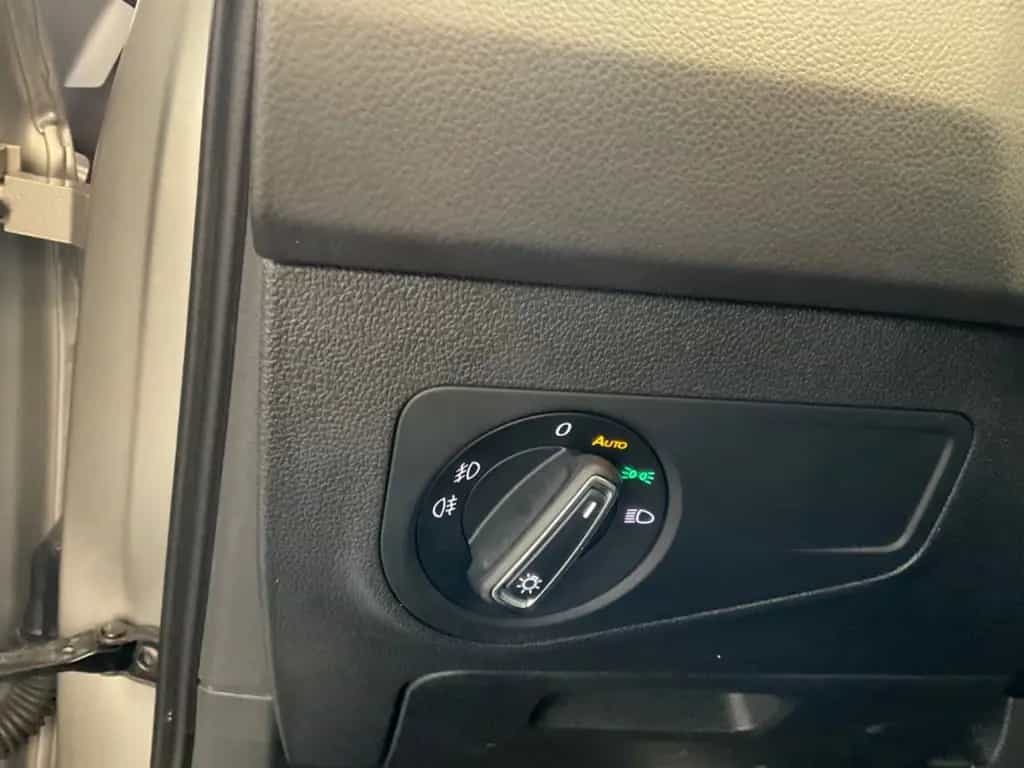 Volkswagen Tiguan 10/2018-photo-36