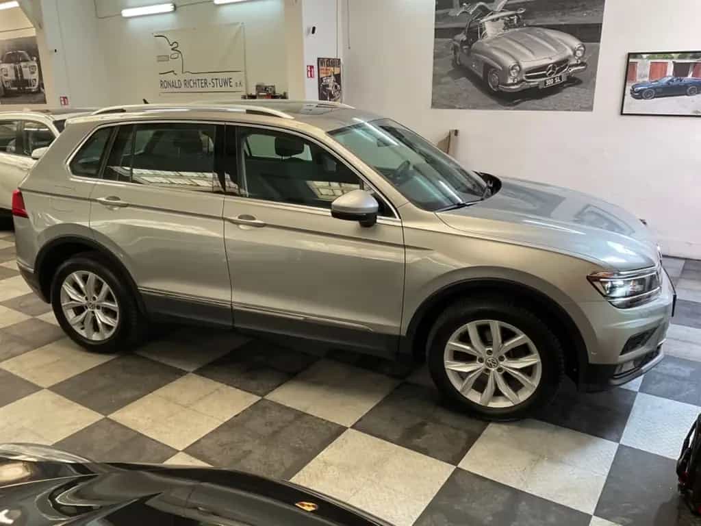 Volkswagen Tiguan 10/2018-photo-4