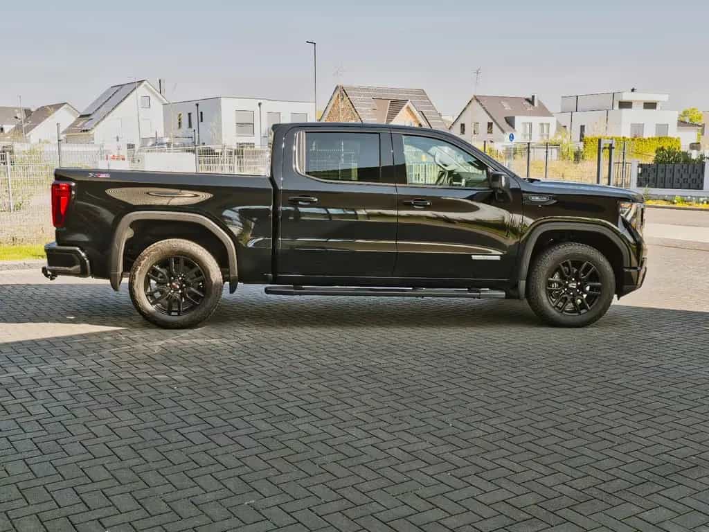 GMC Sierra 2026 Sierra Elevation AWD Diesel null-photo-3