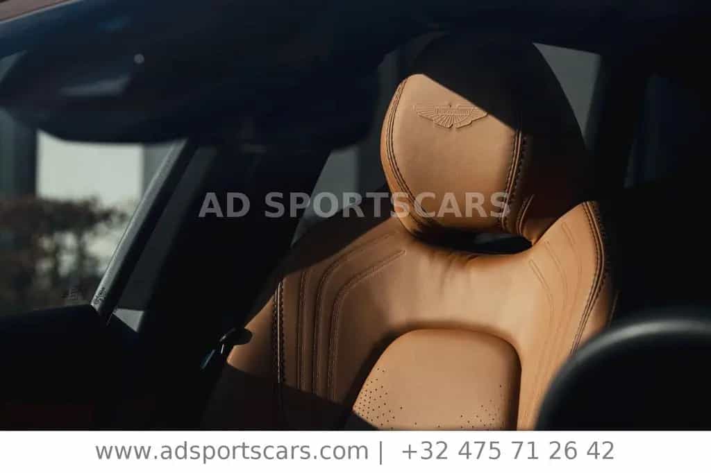 Aston Martin DBX 4.0 V8 03/2022-photo-16