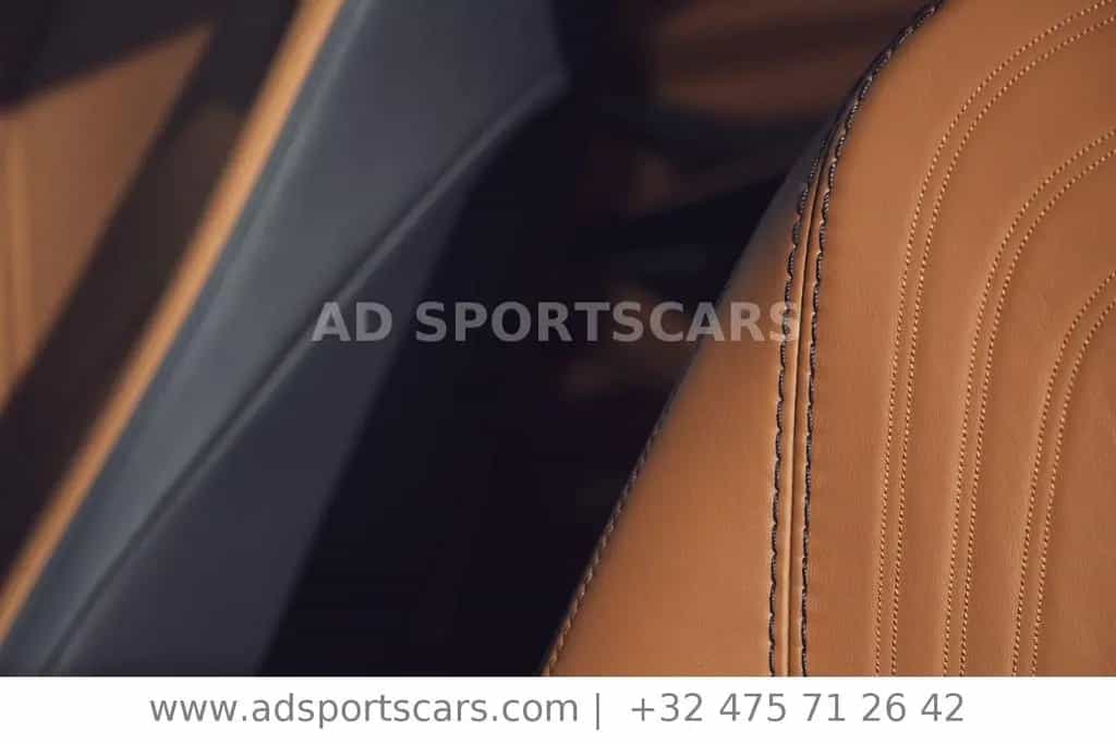 Aston Martin DBX 4.0 V8 03/2022-photo-18