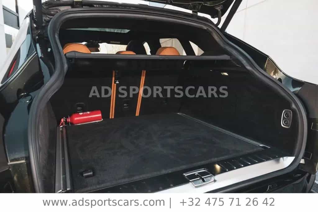 Aston Martin DBX 4.0 V8 03/2022-photo-24