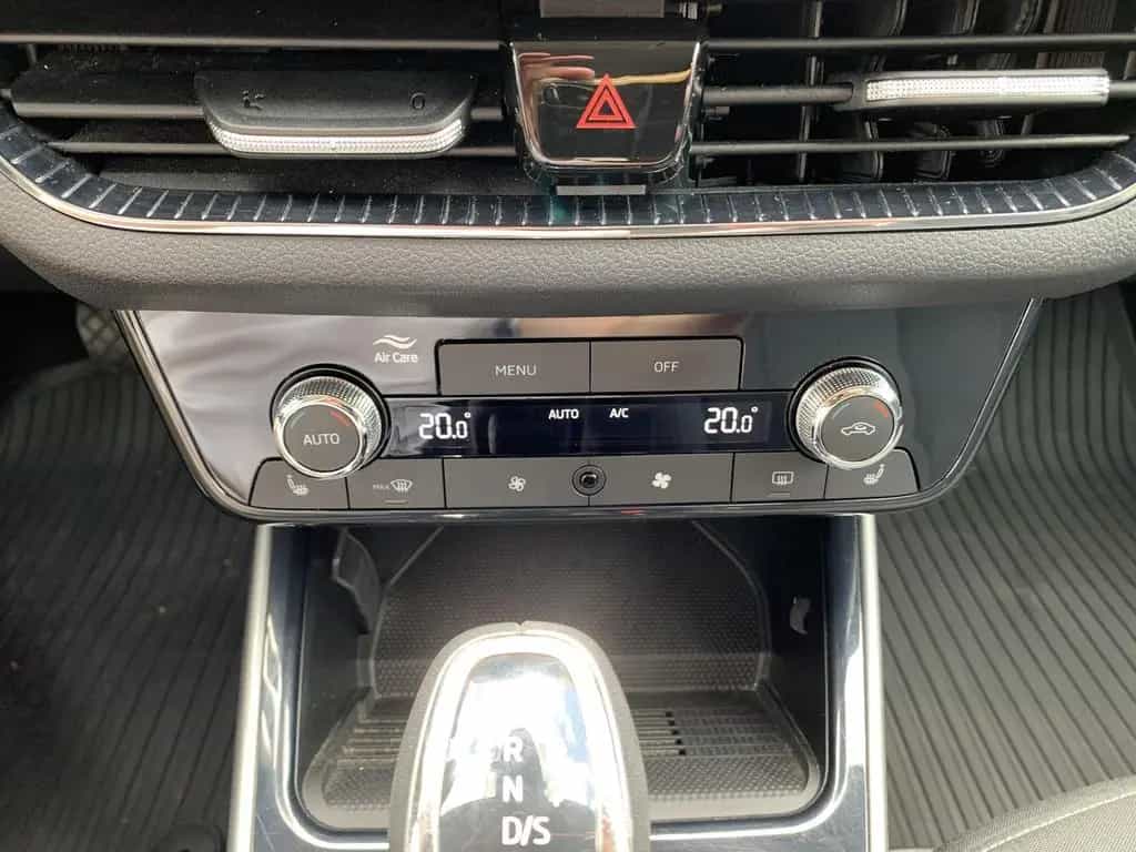 Skoda Fabia 1.5TSI DSG Selection Kamera+dig.Display 09/2024-photo-13