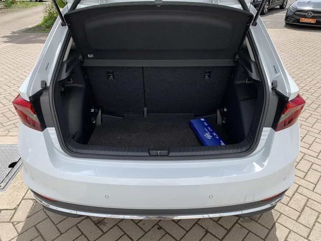 Skoda Fabia 1.5TSI DSG Selection Kamera+dig.Display 09/2024-photo-5