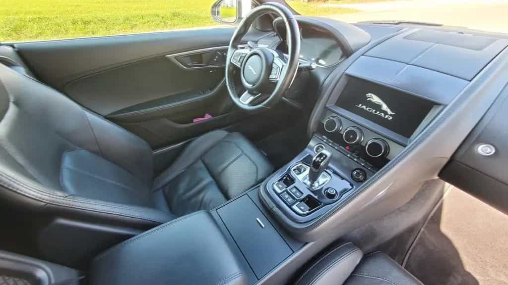 Jaguar F-Type P450 AWD R-DYNAMIC Convertible 01/2022-photo-8