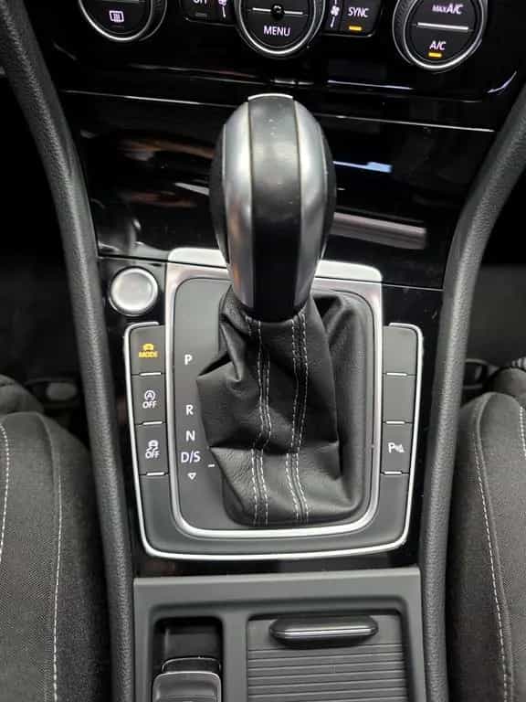 Volkswagen Golf VII R, 4Motion, ACC, PANO, VIRTUAL, R-KAM 10/2019-photo-18