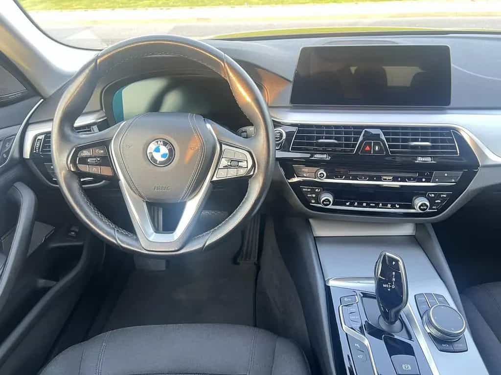 BMW 5 Series 530i Touring Aut. Navi+Led+Shz+Ahk+Kamera 07/2020-photo-14