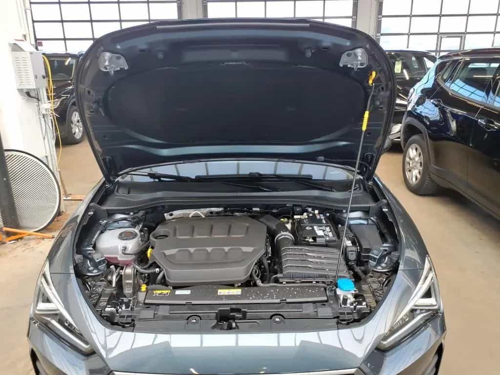 Cupra Leon SP VZ 2.0 TSI 228kW DSG LED*RFK*4x4*NAV*PDC 01/2024-photo-18