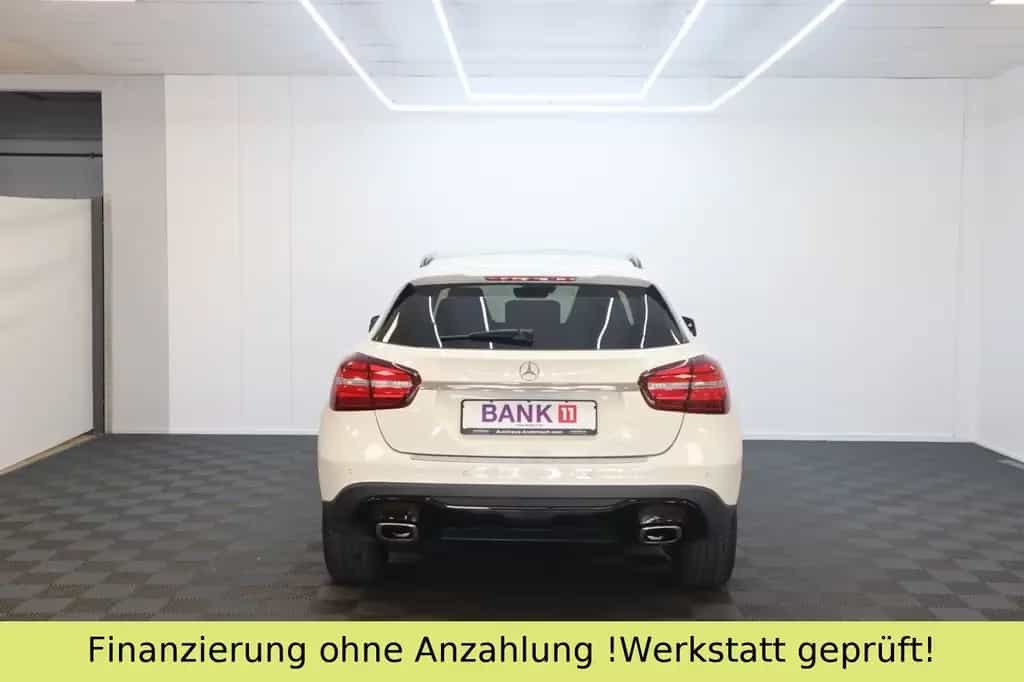 Mercedes-Benz GLA 200 CDI / d*PANO*PDC*KEYLESS-GO*ACC 10/2017-photo-10