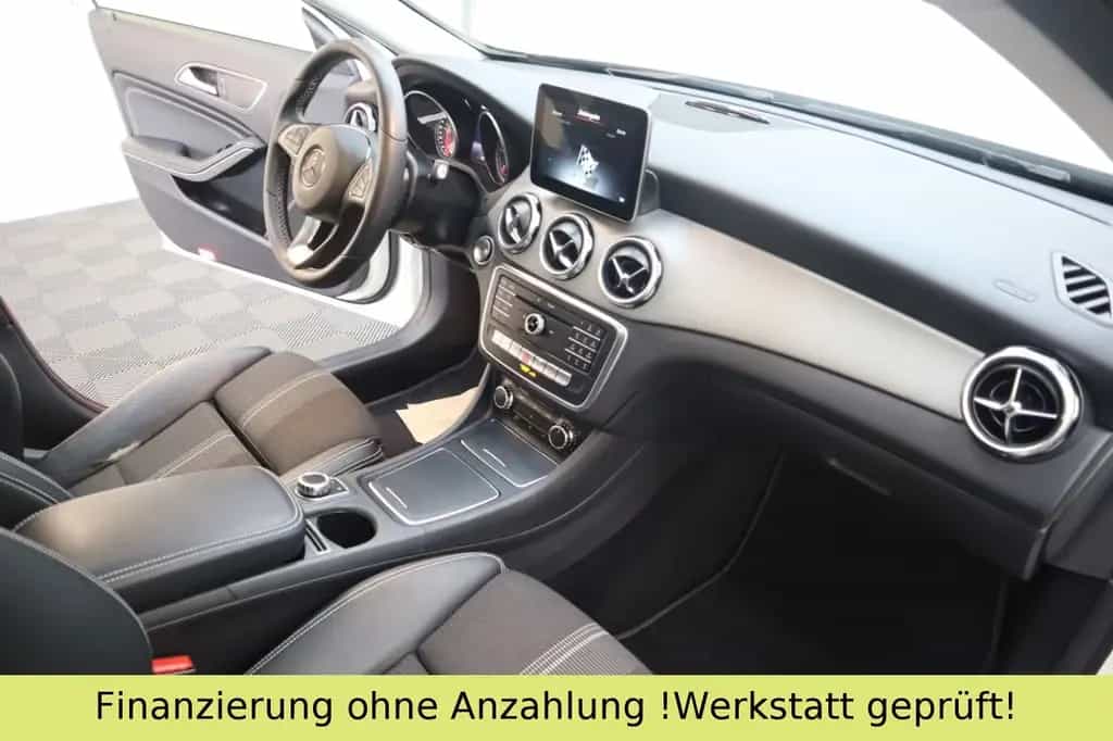 Mercedes-Benz GLA 200 CDI / d*PANO*PDC*KEYLESS-GO*ACC 10/2017-photo-13