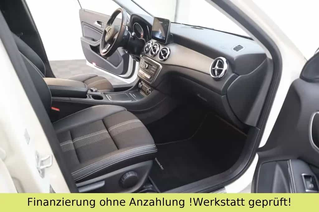 Mercedes-Benz GLA 200 CDI / d*PANO*PDC*KEYLESS-GO*ACC 10/2017-photo-14