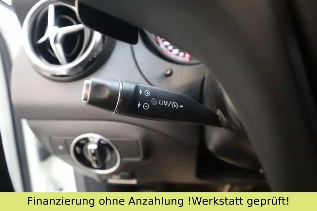 Mercedes-Benz GLA 200 CDI / d*PANO*PDC*KEYLESS-GO*ACC 10/2017-photo-19