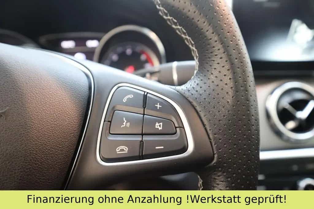 Mercedes-Benz GLA 200 CDI / d*PANO*PDC*KEYLESS-GO*ACC 10/2017-photo-21