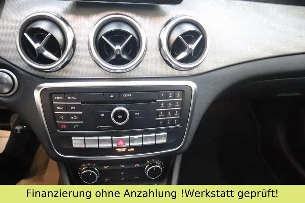 Mercedes-Benz GLA 200 CDI / d*PANO*PDC*KEYLESS-GO*ACC 10/2017-photo-22