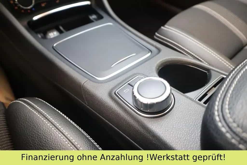 Mercedes-Benz GLA 200 CDI / d*PANO*PDC*KEYLESS-GO*ACC 10/2017-photo-24