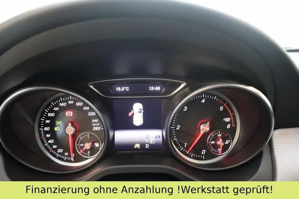 Mercedes-Benz GLA 200 CDI / d*PANO*PDC*KEYLESS-GO*ACC 10/2017-photo-25